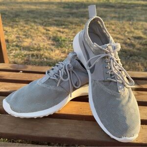 Nike Rejuvenate Recovery Sneakers 9.5